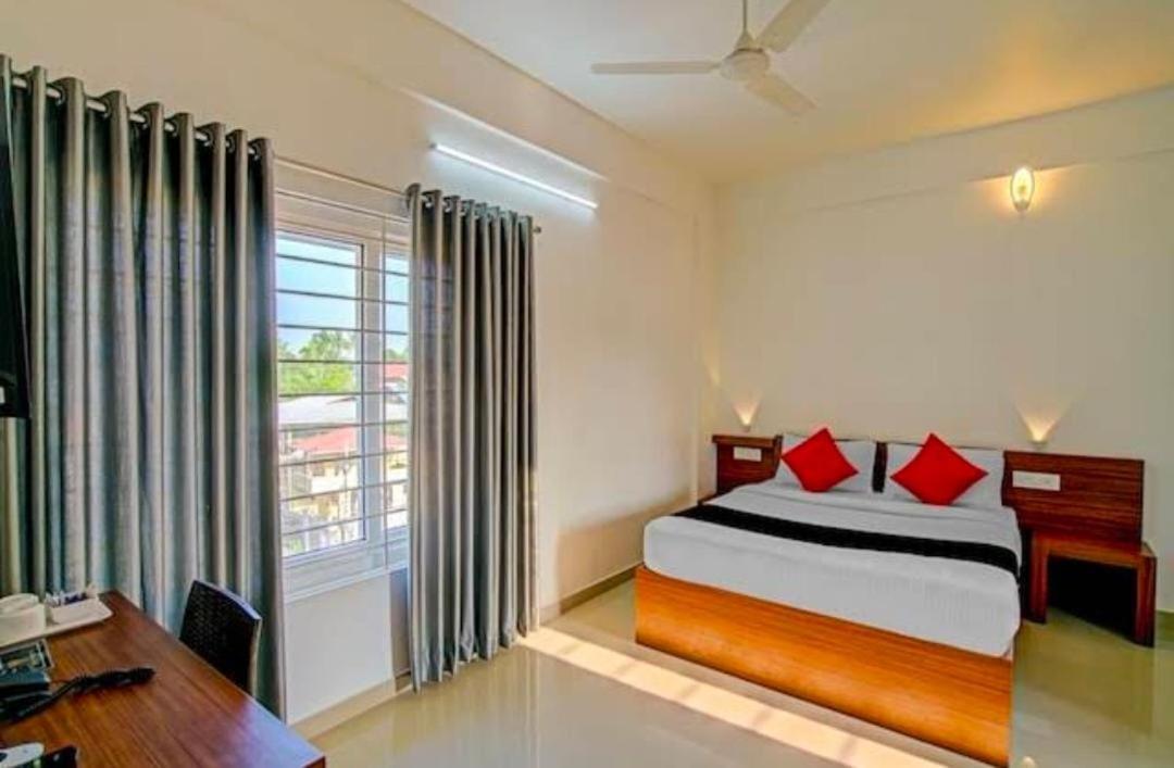 Phoenix Holidays Kochi Exteriér fotografie